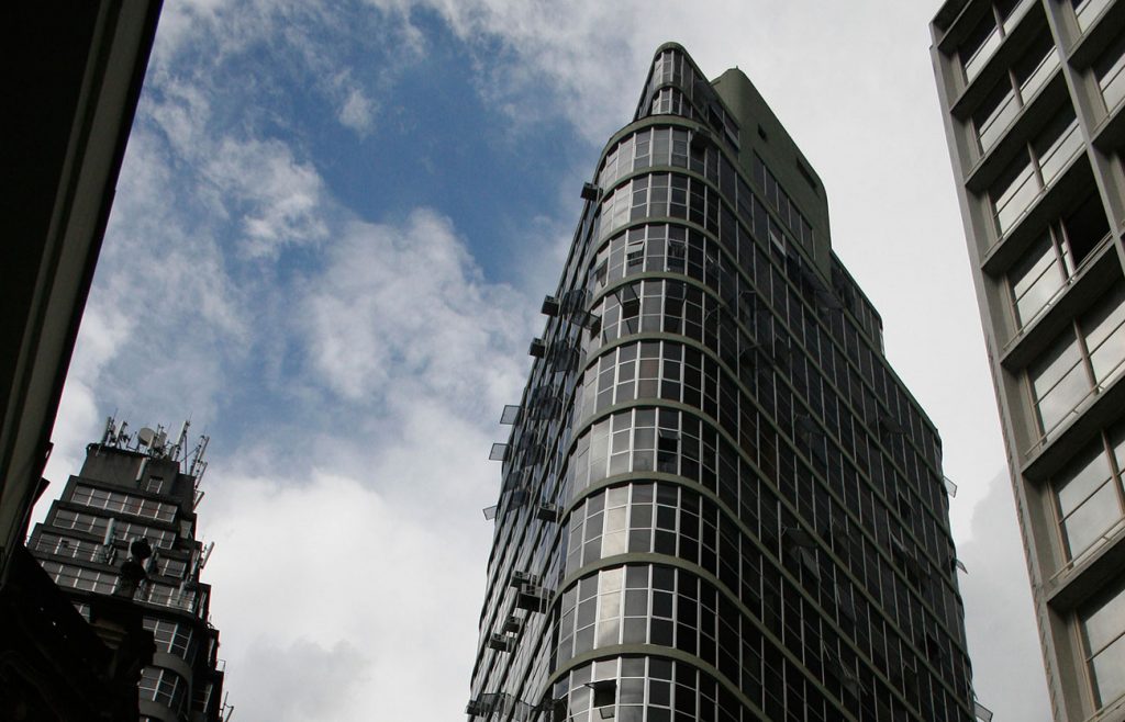 Edifício Triângulo, mais um pedacinho da história do centro de São Paulo! edificio triangulo 1024x658 1 - Edifício Triângulo, mais um pedacinho da história do centro de São Paulo!