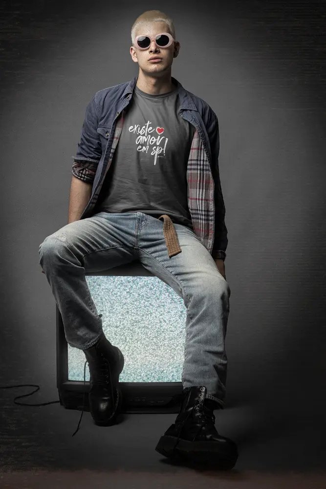 Camiseta Existe Amor em SP