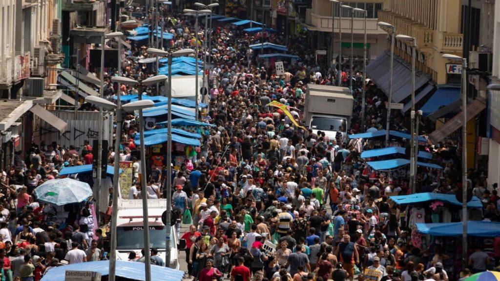 Conheça a história da Rua 25 de março, o centro comercial da cidade 25marco 1024x576 1 - Conheça a história da Rua 25 de março, o centro comercial da cidade