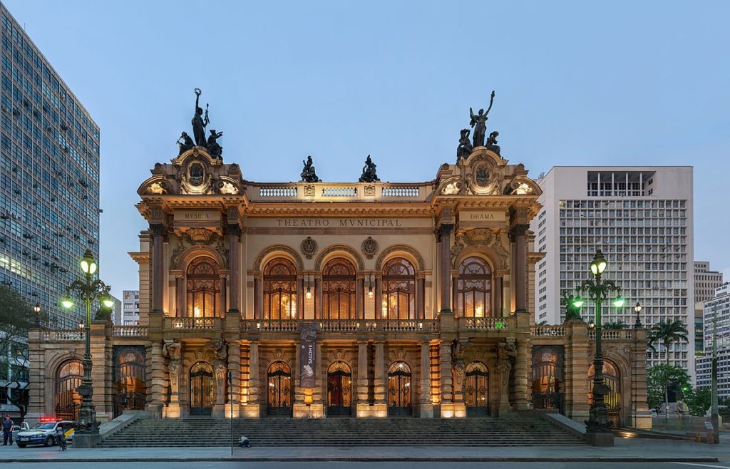 Teatro Municipal de SP: música e cultura em um só lugar 1200px Teatro Municipal de Sao Paulo 8 1024x658 1 - Teatro Municipal de SP: música e cultura em um só lugar